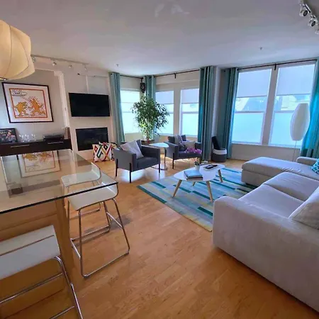 Stylish Nopa Penthouse, Remote Work Friendly Villa